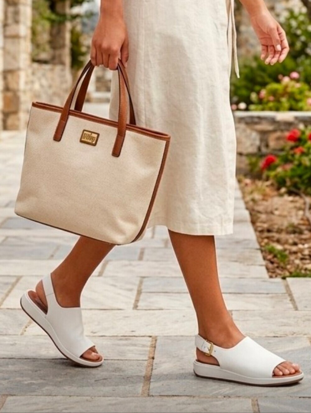 FitFlop Women's White Leather Slingback Sandals